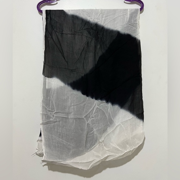 Indian desi party wear. Kurta kameez with heavy stone work & lace & dupata - Picture 5 of 6